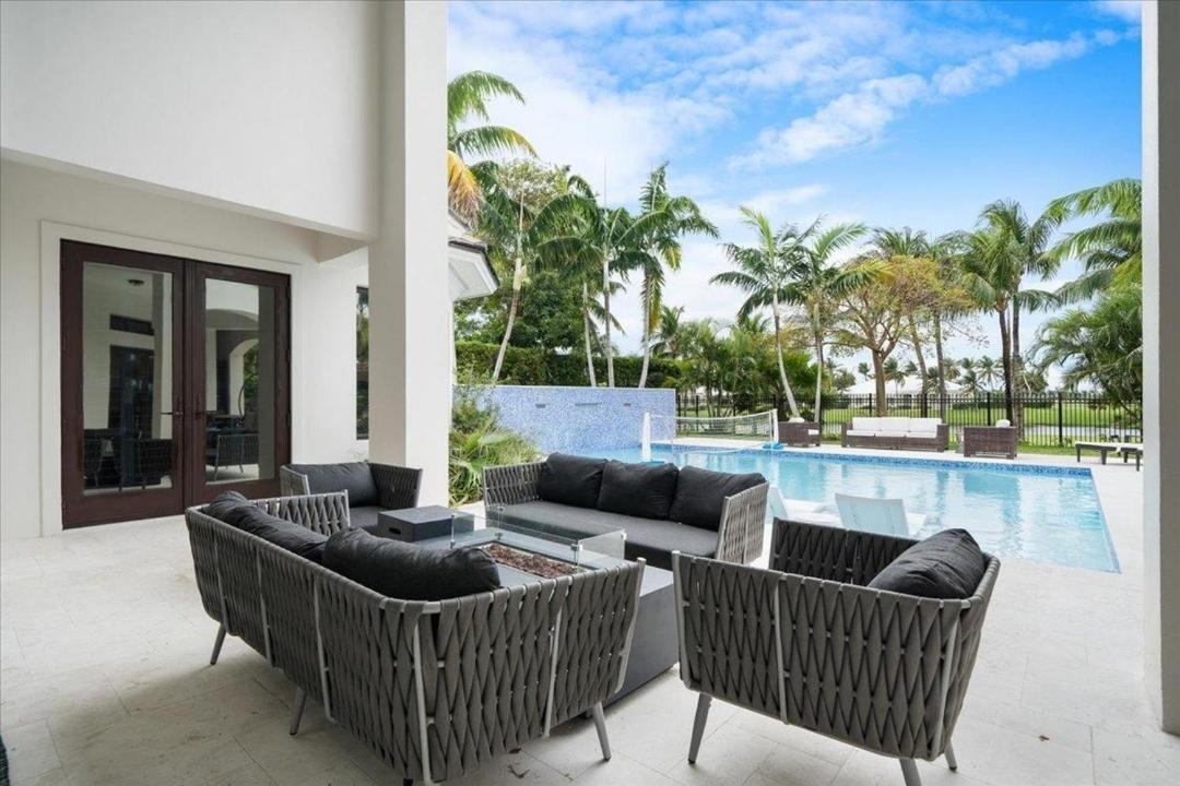 Luxury In Apartment Nassau
