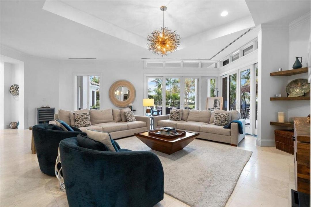 Luxury In Apartment *